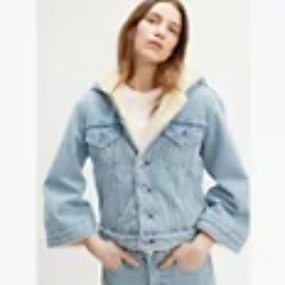Levi Cropped Sherpa Trucker Jacket Light Medium-wash - Picture 7 of 7